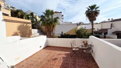 Apartment on Paises Bajos Street photo 4