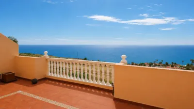 Penthouse on Calle del Jazmín photo 5