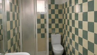Piso en venta en Carrer del Comte de Torrefiel, cerca de Carrer del Marquès de Montortal, Torrefiel (Distrito Rascanya. València Capital) de 185.000 €