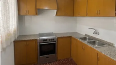 Piso en venta en Carrer del Comte de Torrefiel, cerca de Carrer del Marquès de Montortal, Torrefiel (Distrito Rascanya. València Capital) de 185.000 €
