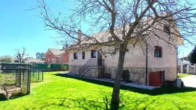 House on Menéndez Pelayo Street photo 36