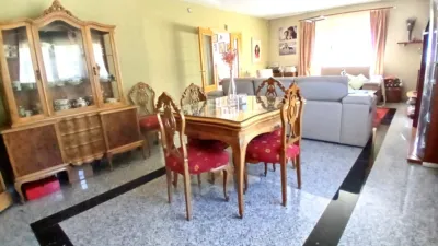 House on Menéndez Pelayo Street photo 6