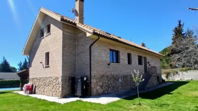 House on Menéndez Pelayo Street photo 37