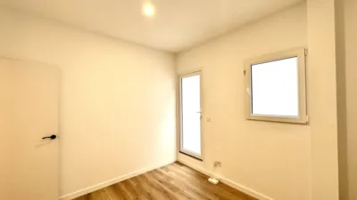 Apartment on Carrer de la Creu dels Molers photo 25