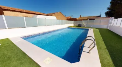 Semi-detached chalet on Juan Pérez Egea Street photo 21