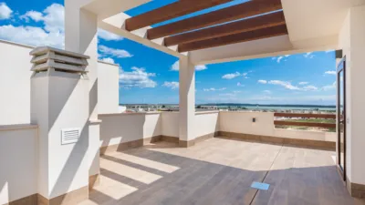 Detached house on Calle Laguna Azul photo 9