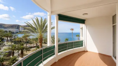 Apartment on Paseo Marítimo photo 2