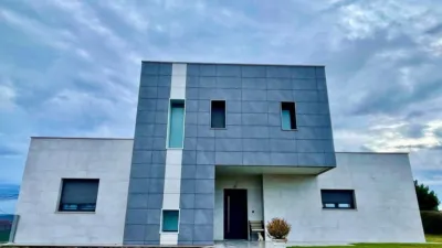 Detached house on Calle de la Llanilla photo 2
