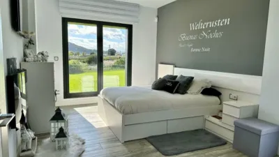 Detached house on Calle de la Llanilla photo 12