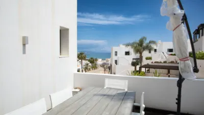 Semi-detached villa on Calle del Califato photo 14