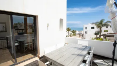 Semi-detached villa on Calle del Califato photo 12