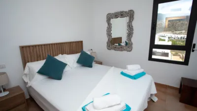 Semi-detached villa on Calle del Califato photo 45
