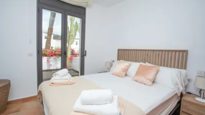 Semi-detached villa on Calle del Califato photo 20