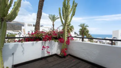 Semi-detached villa on Calle del Califato photo 25
