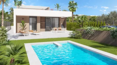 Semi-detached chalet on Avenida Cañada Julián photo 3