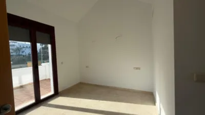 Semi-detached chalet on La Higuera Street photo 5