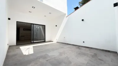 House on Carrer de l'Escola Pia photo 17