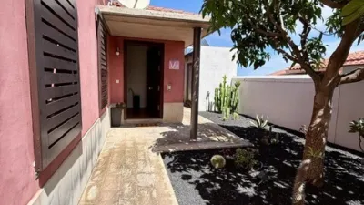 Chalet en calle Gomera photo 10
