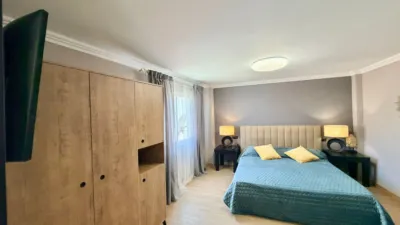 Apartment on Calle San Vicente Ferrer, 62 photo 2