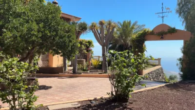 Single-family home on Camino Real de Altavista photo 4