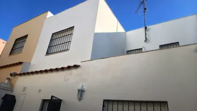 Townhouse in Palomares del Río photo 36