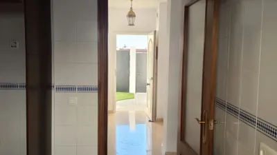Townhouse in Palomares del Río photo 26