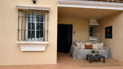 Semi-detached house on Calle Quitapenas photo 3