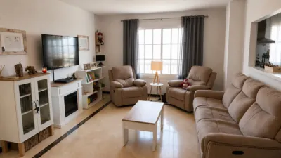 Semi-detached house on Calle Quitapenas photo 9