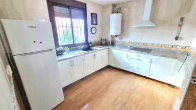 Semi-detached chalet on Calle Galicia photo 8