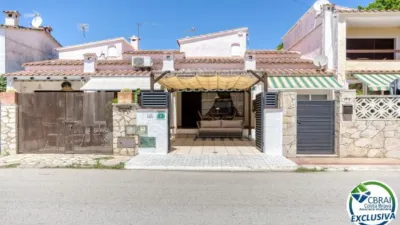Semi-detached chalet in Empuriabrava photo 2
