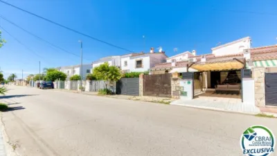 Semi-detached chalet in Empuriabrava photo 4
