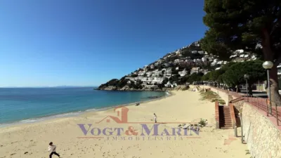 Villa for sale in Port Esportiu-Canyelles-Puig Rom photo 12