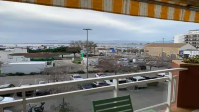 Apartment in Port Esportiu-Canyelles-Puig Rom photo 4