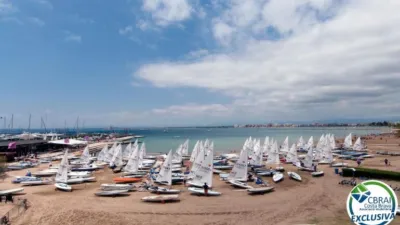 Apartamento en Port Esportiu-Canyelles-Puig Rom photo 29