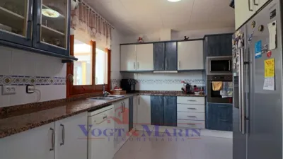 Semi-detached house on Carrer de Ramón Marquet photo 28