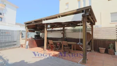 Semi-detached house on Carrer de Ramón Marquet photo 3