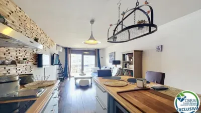 Apartment in Carrer Sector Alberes photo 3