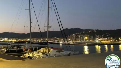 Apartment in Port Esportiu-Canyelles-Puig Rom photo 35