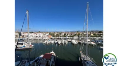 Apartment in Empuriabrava photo 18