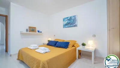 Apartment in Empuriabrava photo 13
