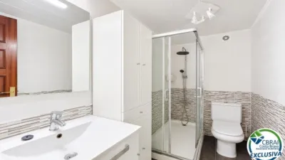 Apartment in Empuriabrava photo 11