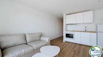 Apartment in Empuriabrava photo 8