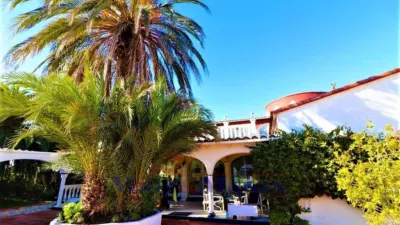 Villa in Empuriabrava photo 36