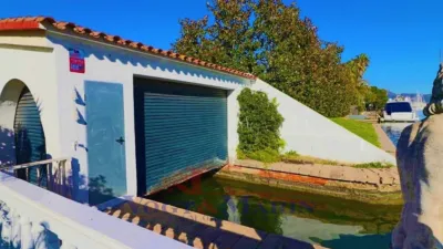 Villa in Empuriabrava photo 8