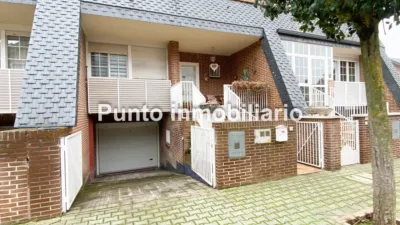 Chalet adosado en venta en Calle de Anselmo Miguel Nieto, Las Villas-Covaresa-Parque Alameda-La Rubia (Valladolid Capital) de 379.000 €