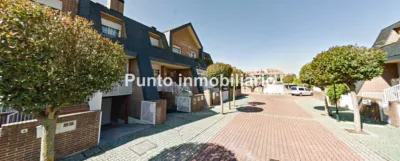 Chalet adosado en venta en Calle de Anselmo Miguel Nieto, Las Villas-Covaresa-Parque Alameda-La Rubia (Valladolid Capital) de 379.000 €