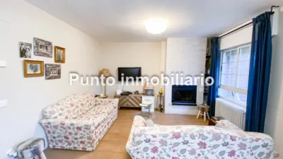 Chalet adosado en venta en Calle de Anselmo Miguel Nieto, Las Villas-Covaresa-Parque Alameda-La Rubia (Valladolid Capital) de 379.000 €