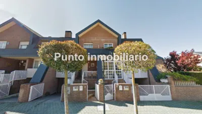 Chalet adosado en venta en Calle de Anselmo Miguel Nieto, Las Villas-Covaresa-Parque Alameda-La Rubia (Valladolid Capital) de 379.000 €