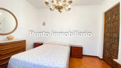 Chalet pareado en venta en Calle de Catalpa, Puente Herrera (Tudela de Duero) de 220.000 €