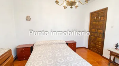 Chalet pareado en venta en Calle de Catalpa, Puente Herrera (Tudela de Duero) de 220.000 €